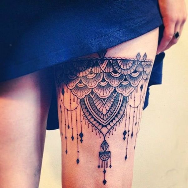 Hanging Lace Leg Band Tattoo
