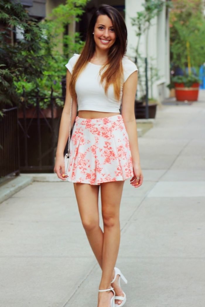25 Girls In Crop Tops And Skirt Ideas To Flaunt In This Season 3872
