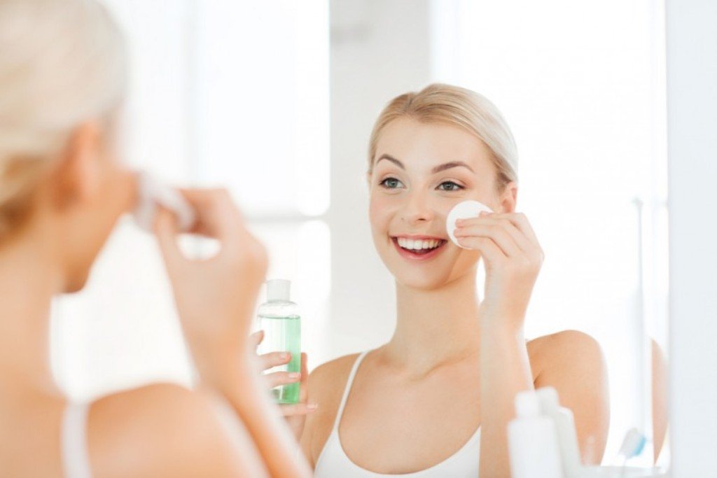 Why You Need to Follow a Regular Skincare Routine