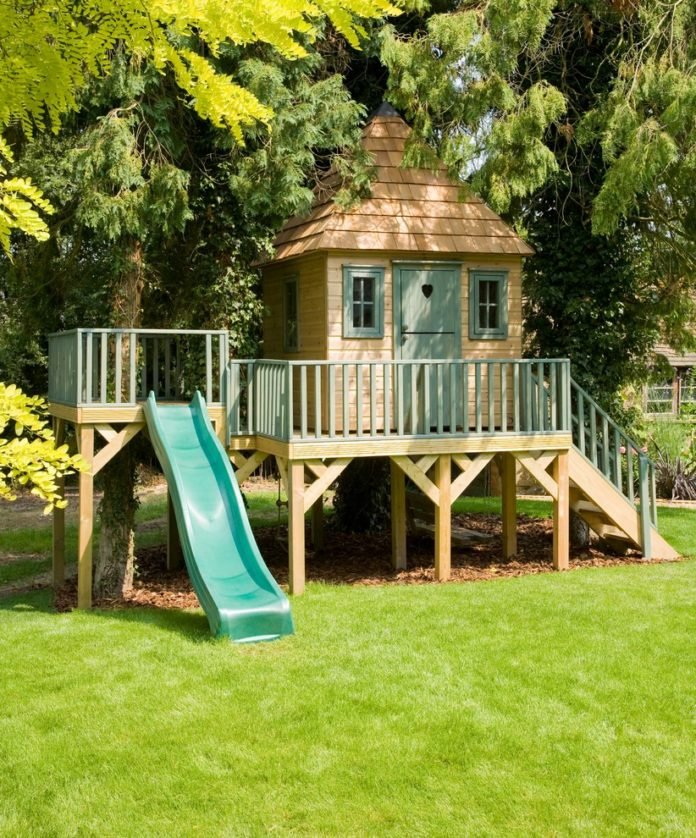 25 Outdoor Wooden Playhouse To Make Your Child Happy